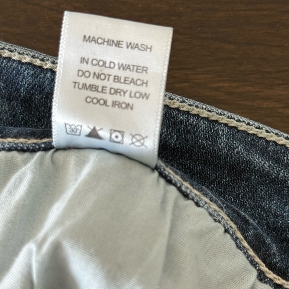 Judy Blue Skinny Fit Capri Jeans Women’s 16W Distressed - Picture 5 of 8